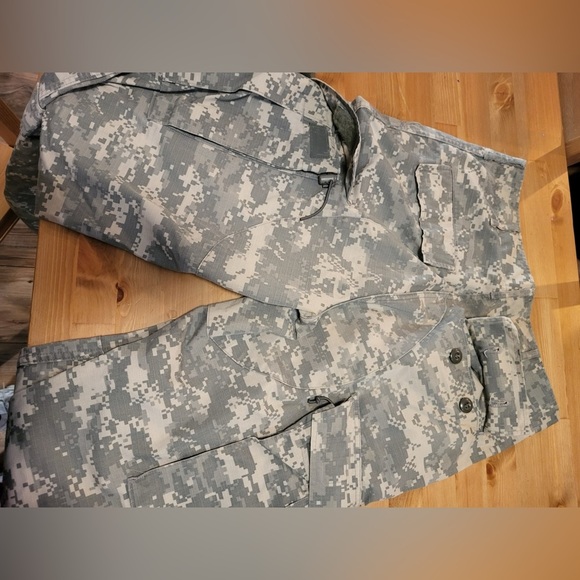 Army set size medium hat, Top, pants, drink backpack - Picture 3 of 9